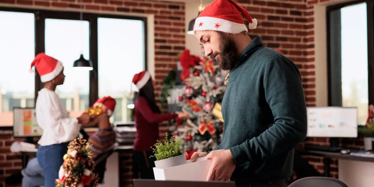 Celebración de fin de año en la oficina con Pluxee Navidad 