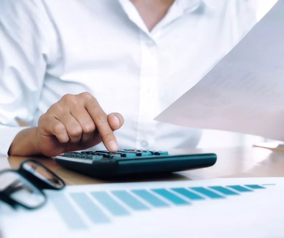 ¿Cómo calcular el retorno de la inversión de los beneficios corporativos en Uruguay? 