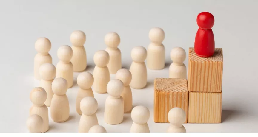 Representación visual de los tipos de liderazgo y la gestión de equipos en el entorno laboral.