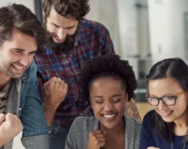 Equipo de trabajo aliviado porque externalizó sus beneficios corporativos