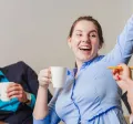 Colaboradores de Uruguay felices porque su empresa llevó su paquete de beneficios al siguiente nivel