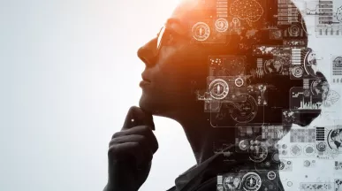 Profesional reflexionando sobre el impacto de la inteligencia artificial, con visualizaciones digitales, gráficos y datos tecnológicos superpuestos que representan la transformación del trabajo y la innovación empresarial.